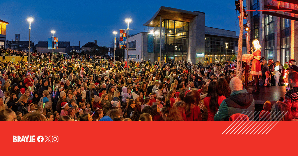 Bray’s Christmas Lights Switch-On Dazzles Crowds as Santa and… The Grinch… Make a Spectacular Arrival